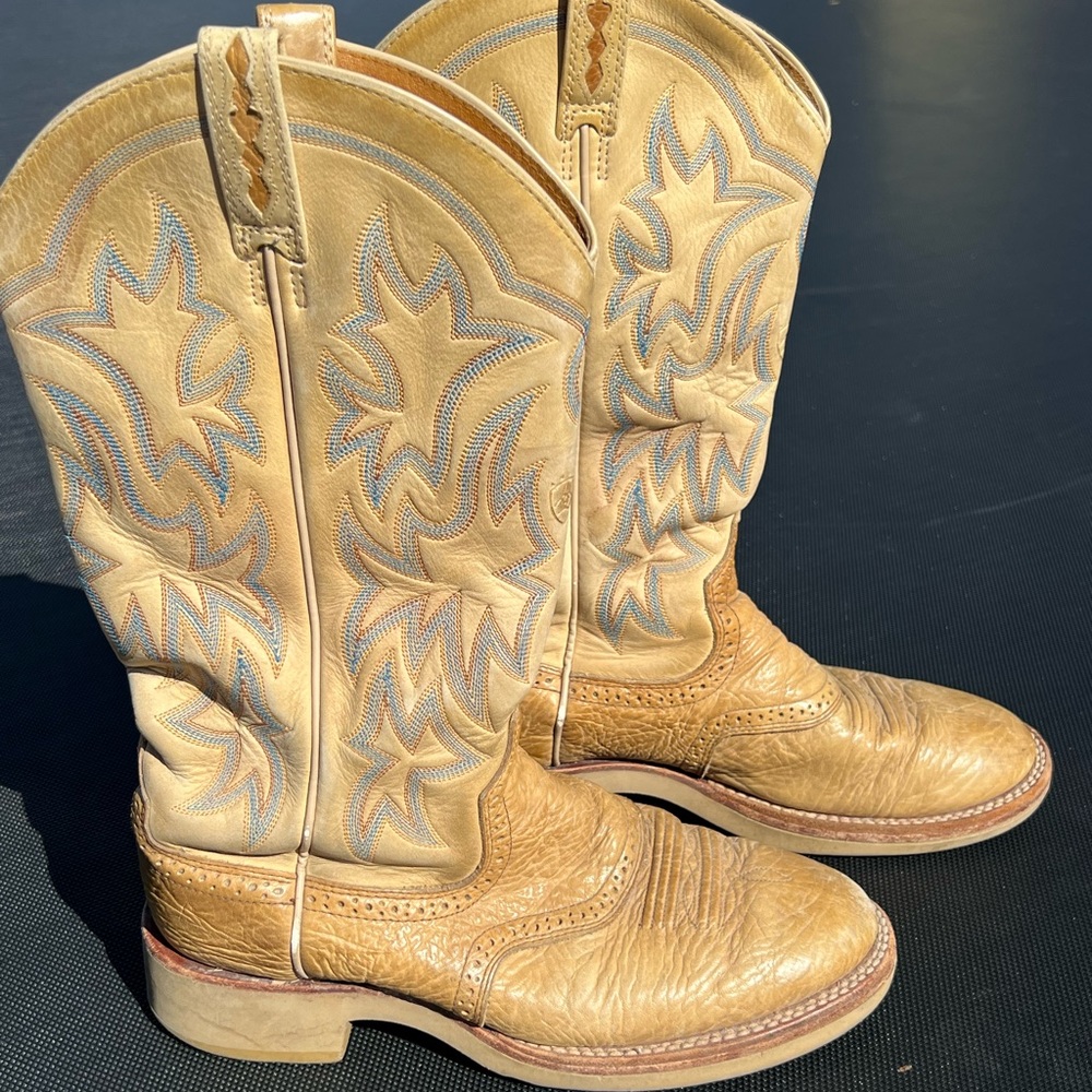Ariat women boots